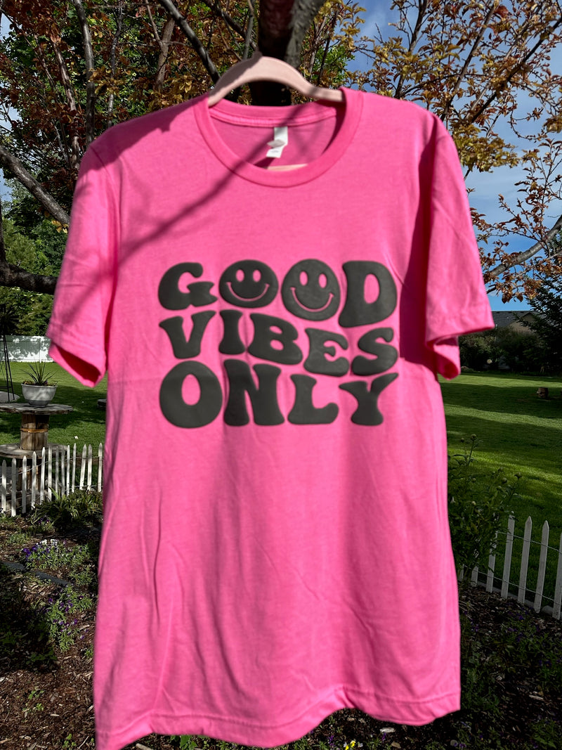 Large Pink Good Vibes Only Puffy Print