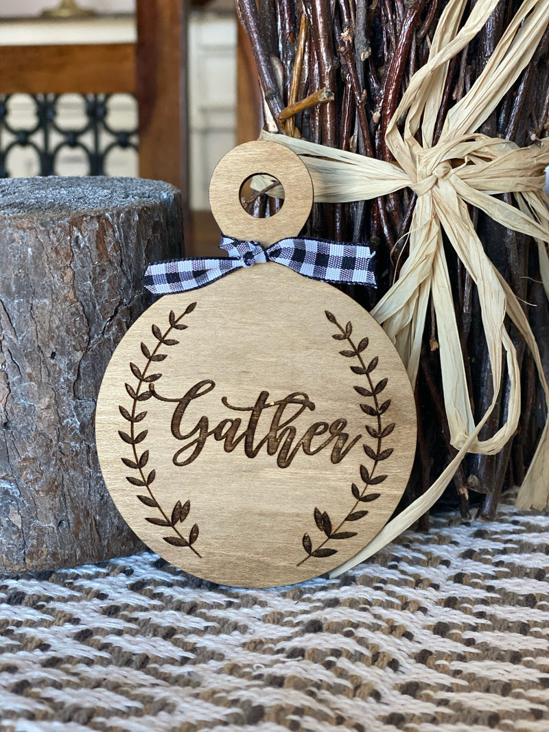Mini Round Cutting Board Magnet/Tiered Tray Decor