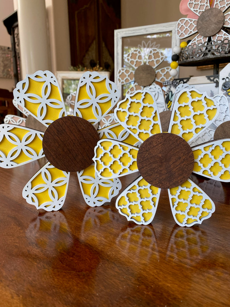 Set of 2 Stand Alone Daisies