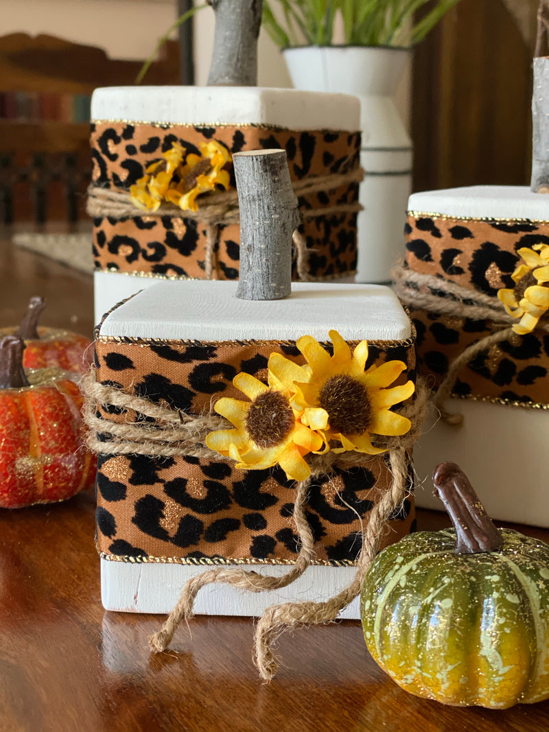 Rustic Wood Pumpkin Set